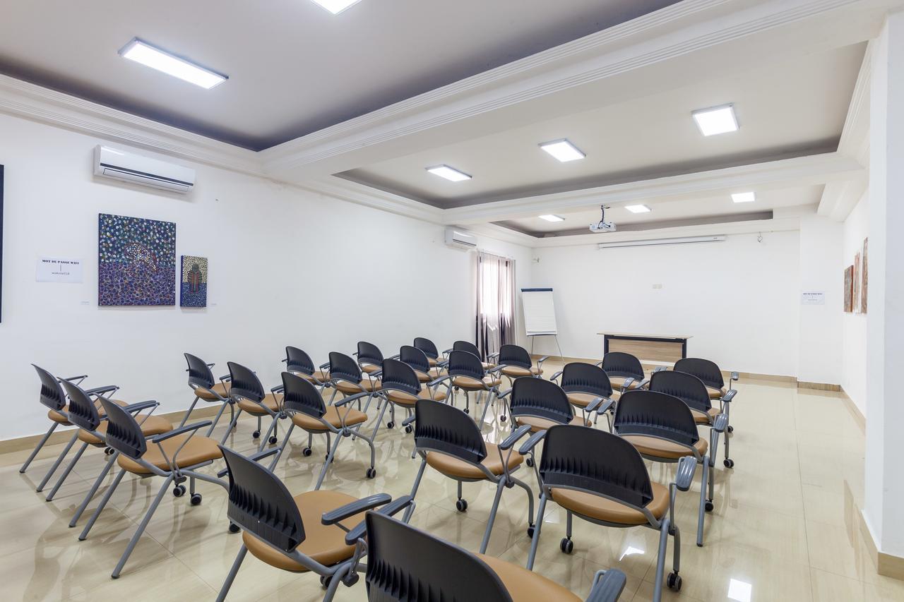 Wakola Hotel Cheikh Anta Dakar Luaran gambar